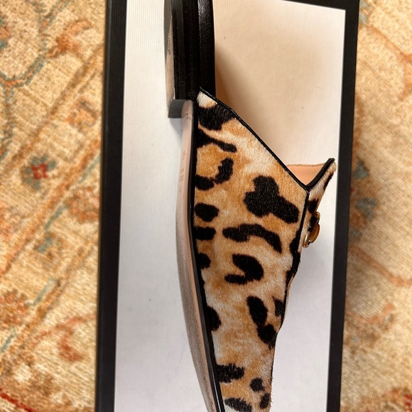 Gucci Leopard Print Pony Hair Slide Loafers size 36.5 Only worn a few times ♥️ - Picture 8 of 11